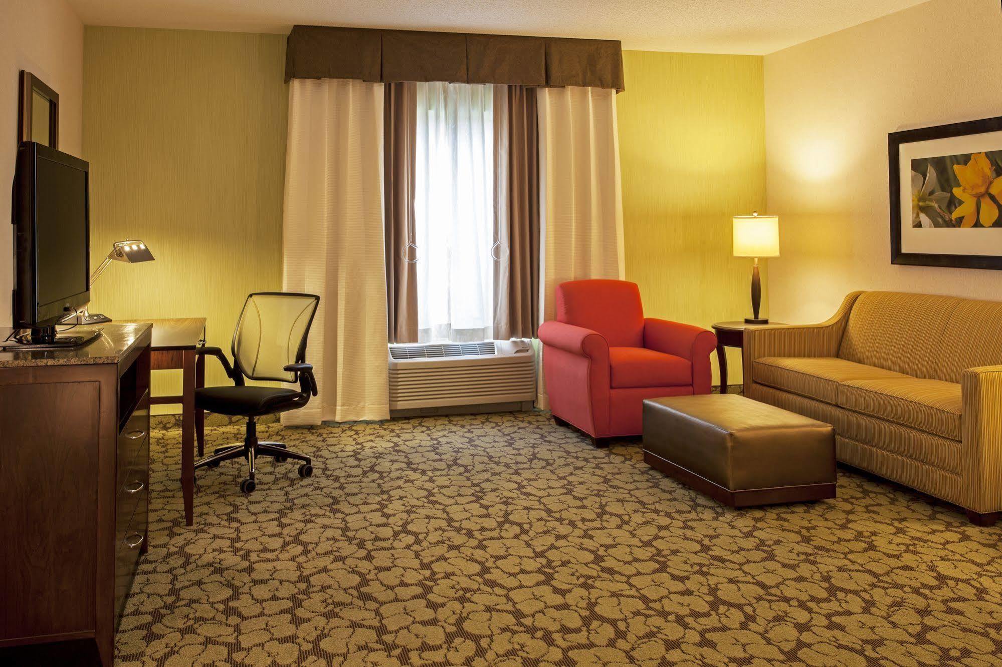 Hilton Garden Inn Valley Forge/Oaks Exterior photo